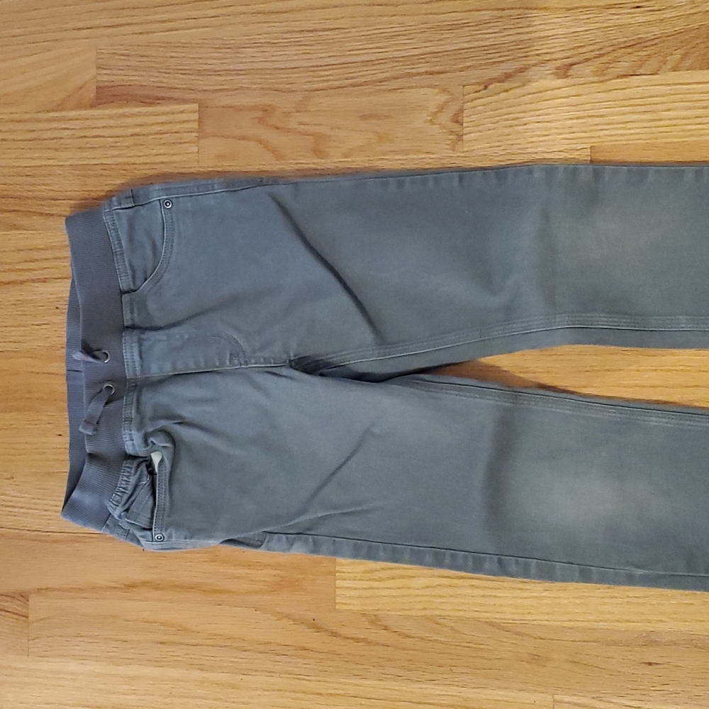 Hanna Andersson Boys Kickstart Slim Pants in Stretch Twill